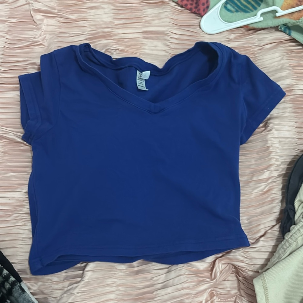 Blue v neck kinda crop top size medium